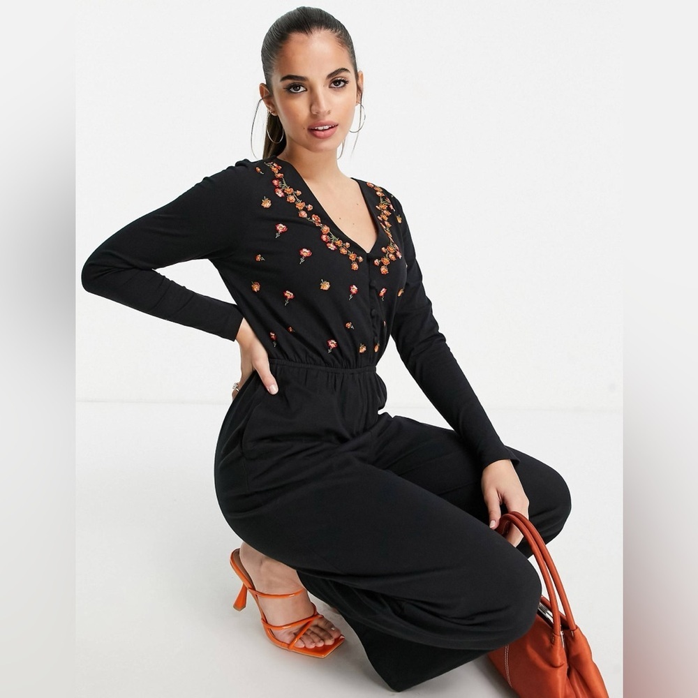 ASOS DESIGN button front embroidered tea jumpsuit in black - Picture 5 of 12